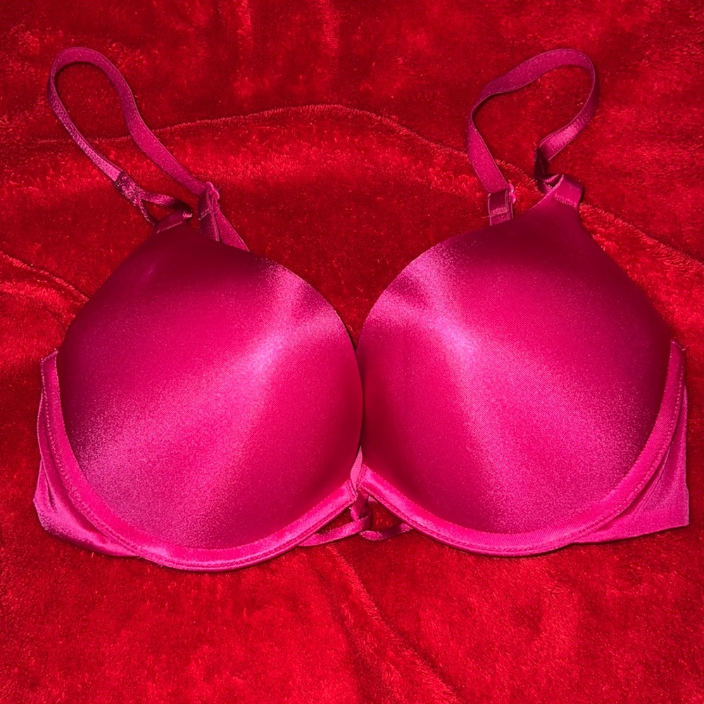 Victorias Secret bombshell, push-up bra
